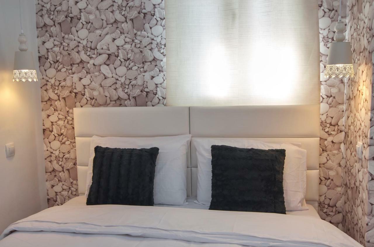 Just Athens Apt 130Sqm One Step From Metro Exterior foto